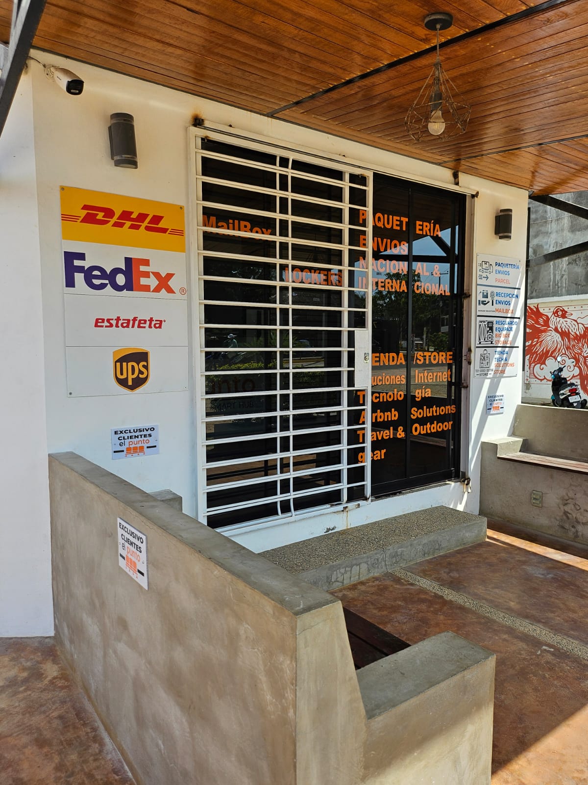 Guía de Artículos Prohibidos en Envíos por Paquetería: UPS, Redpack y Paquetexpress